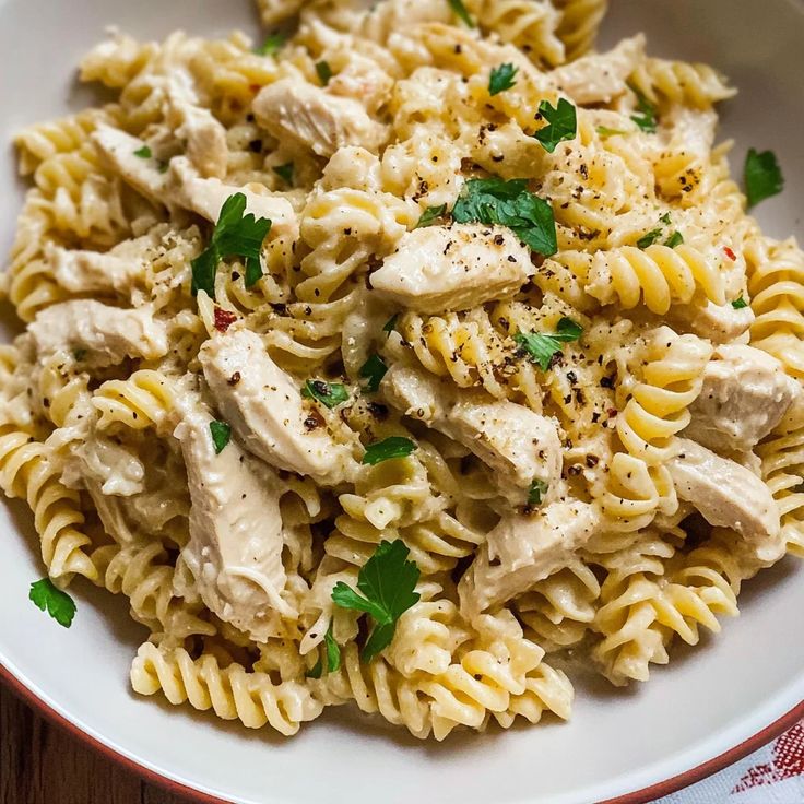 Crockpot Garlic Parmesan Chicken Pasta