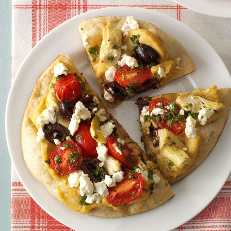Hummus Pita Pizzas