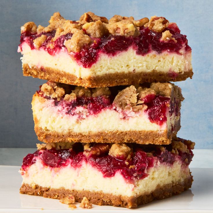 Cranberry Crumble Cheesecake Bars